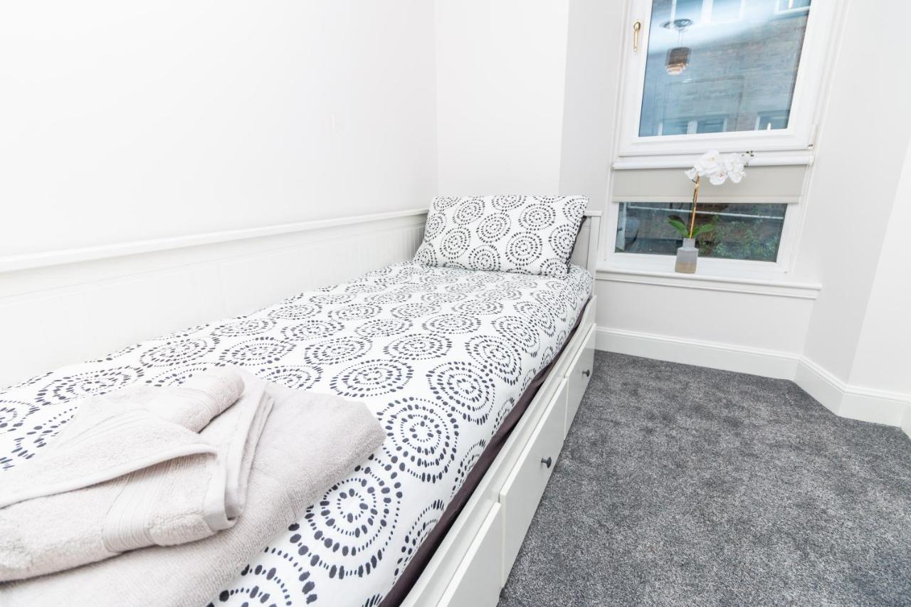D'City Apartment, Up To 5 Guests Dundee Eksteriør bilde